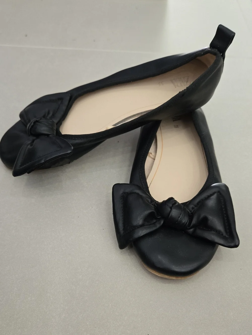 Zara Kids Black Bow Ballet Flats Soze 33/ 1.5 US